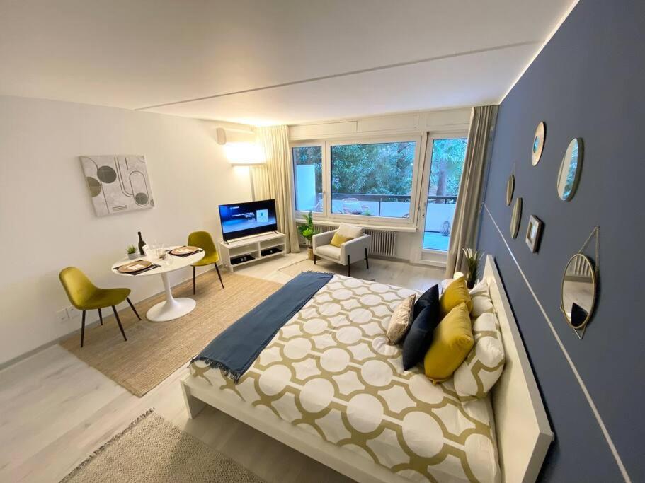 Luganersee, Pool, Strand, Parkplatz, Suite بيسون المظهر الخارجي الصورة