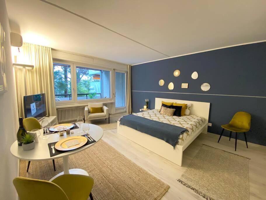 Luganersee, Pool, Strand, Parkplatz, Suite بيسون المظهر الخارجي الصورة